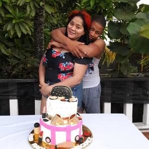 Meet your Posher, Raquel